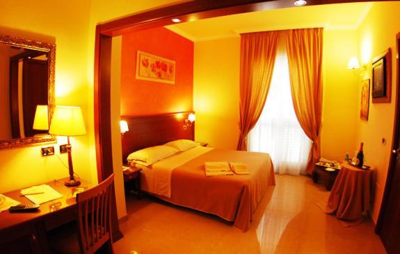 Hotel San Paolo มันดูเรีย ภายนอก รูปภาพ