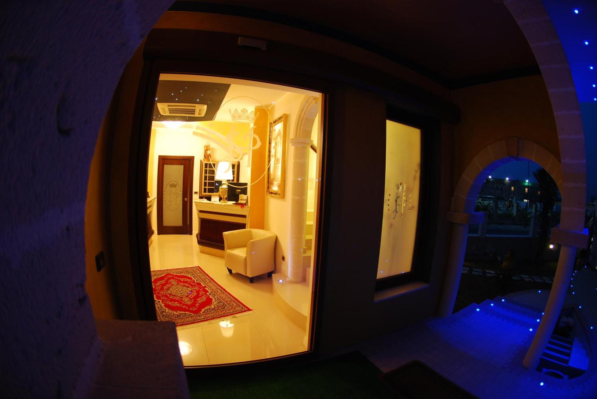Hotel San Paolo มันดูเรีย ภายนอก รูปภาพ