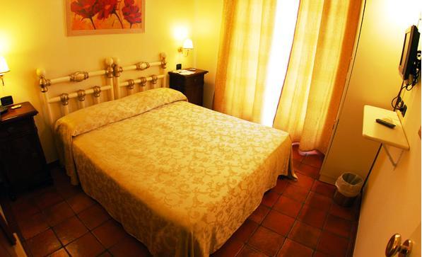 Hotel San Paolo มันดูเรีย ภายนอก รูปภาพ