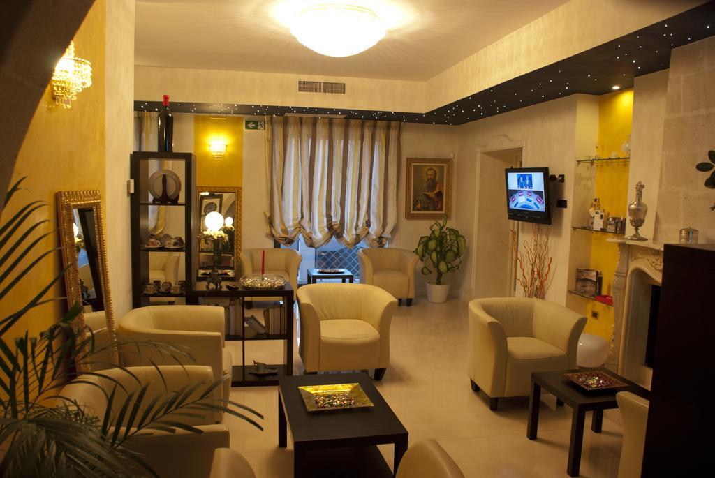 Hotel San Paolo มันดูเรีย ภายนอก รูปภาพ