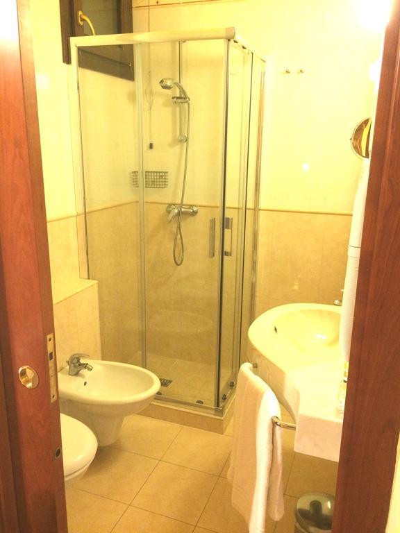 Hotel San Paolo มันดูเรีย ภายนอก รูปภาพ