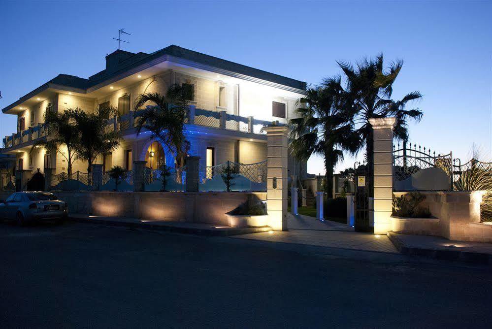 Hotel San Paolo มันดูเรีย ภายนอก รูปภาพ